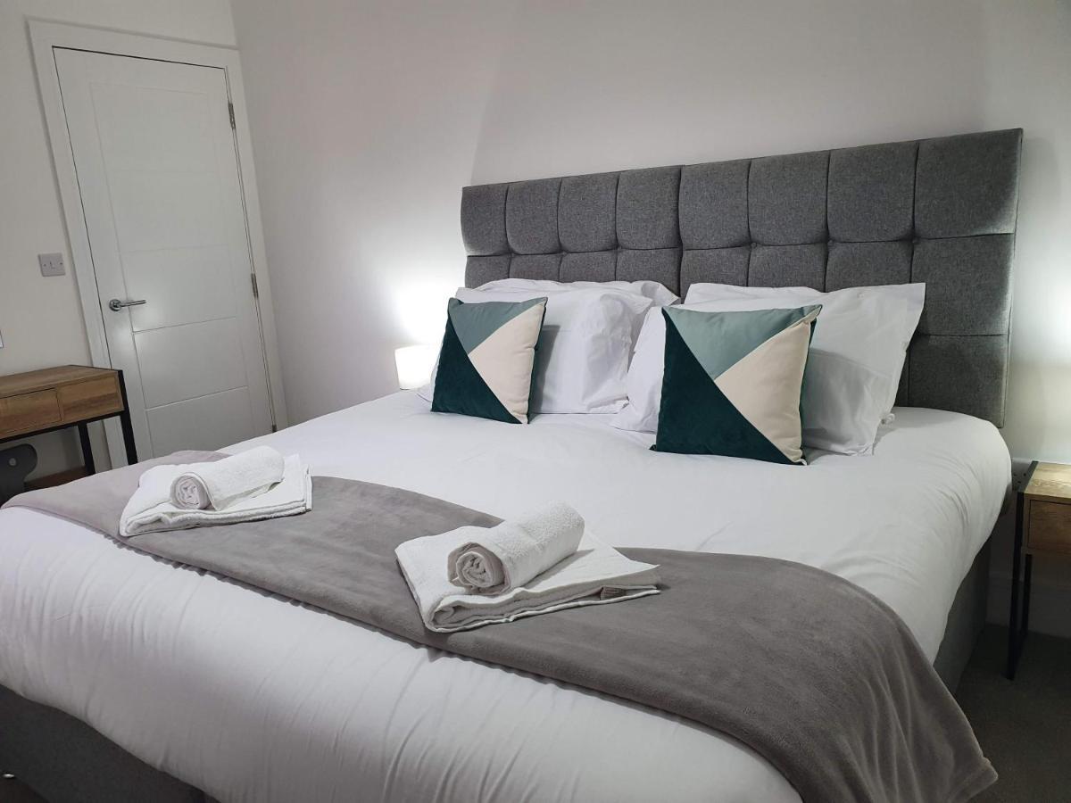 2 Bedroom Apartments In Filton By Cliftonvalley Apartments Bristol Exterior photo