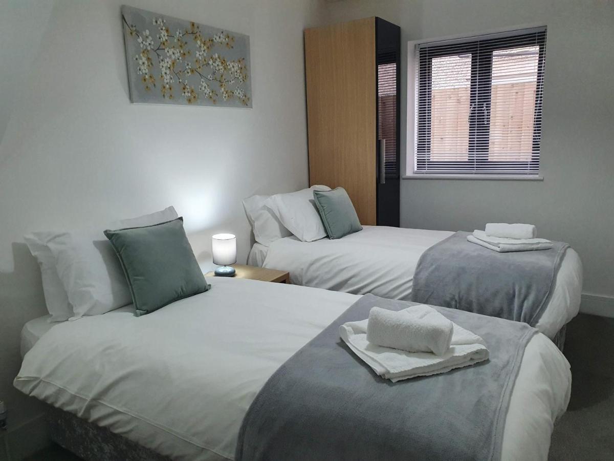 2 Bedroom Apartments In Filton By Cliftonvalley Apartments Bristol Exterior photo
