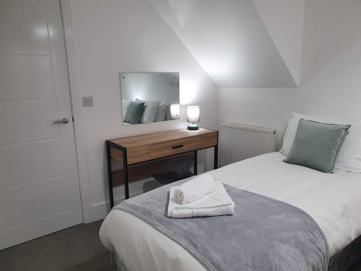 2 Bedroom Apartments In Filton By Cliftonvalley Apartments Bristol Exterior photo